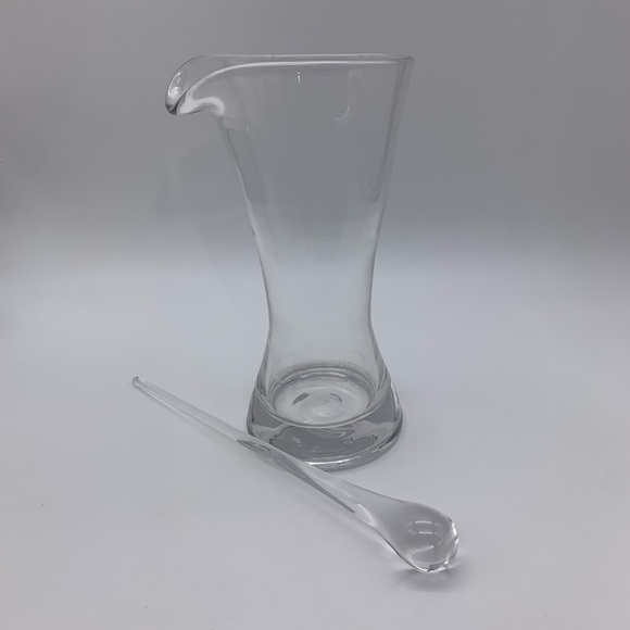 Hand Blown Vtg.Crystal Glass Martini Cocktail Juice Pitcher With Stirrer 24 Oz - Picture 6 of 16